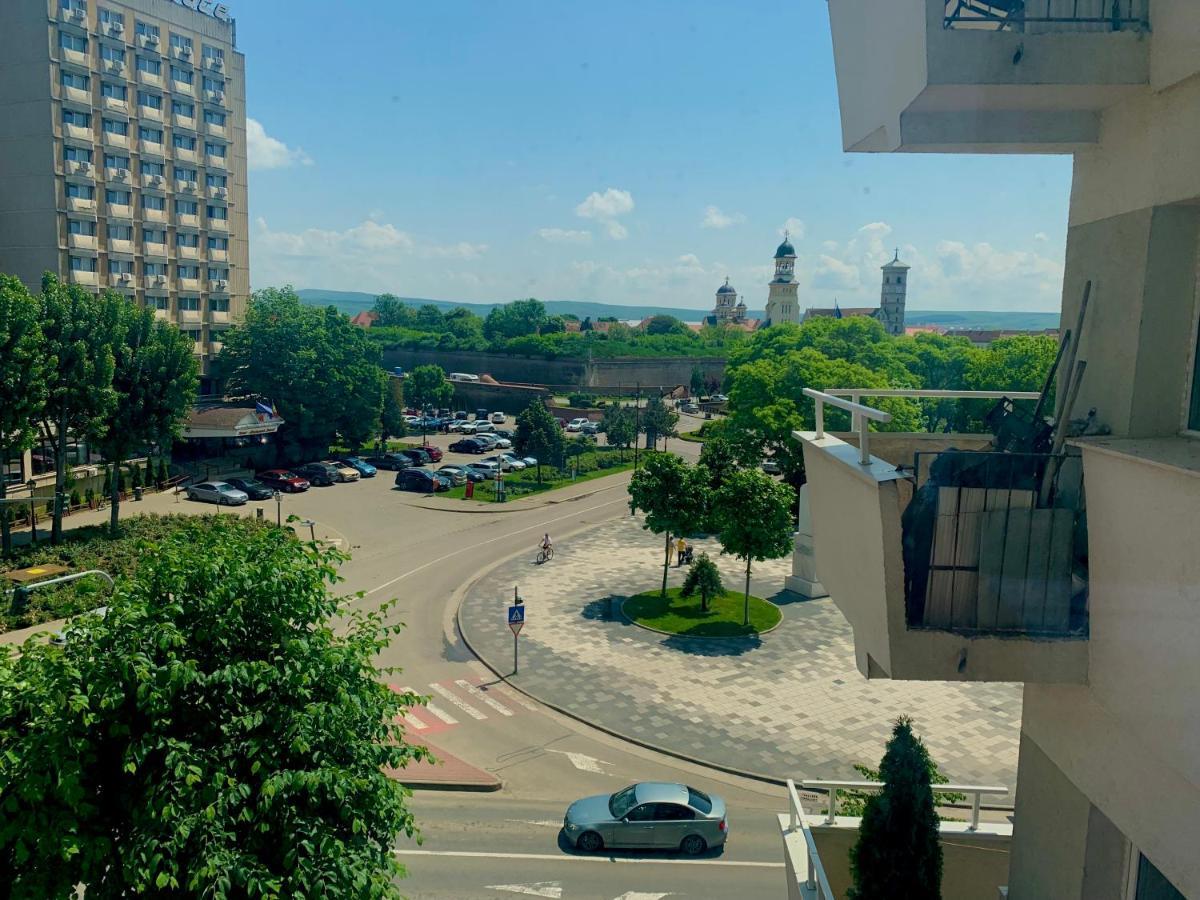 Apartament Carolina Parc Алба-Юлия Экстерьер фото